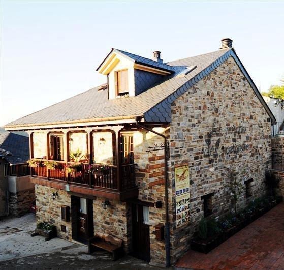 Hotel Rural La Casa Del Peregrino El Acebo de San Miguel Ngoại thất bức ảnh